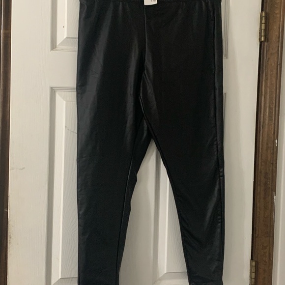 Plus size, pleather pants! - Picture 1 of 3